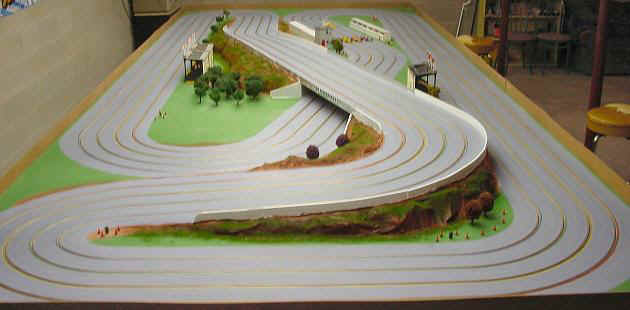 Flying Cow 1:32 Scale Raceway 8x20